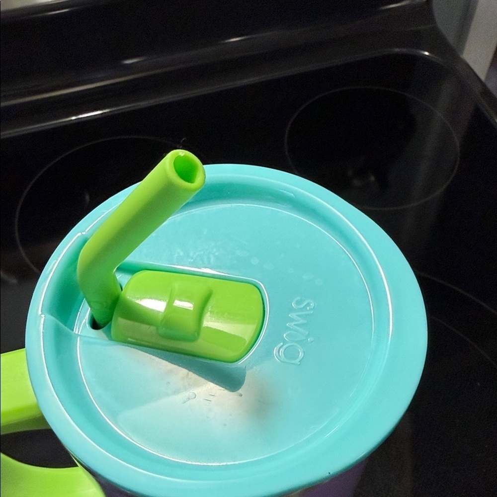 Purple and Green swig with Straw - Picture 3 of 5